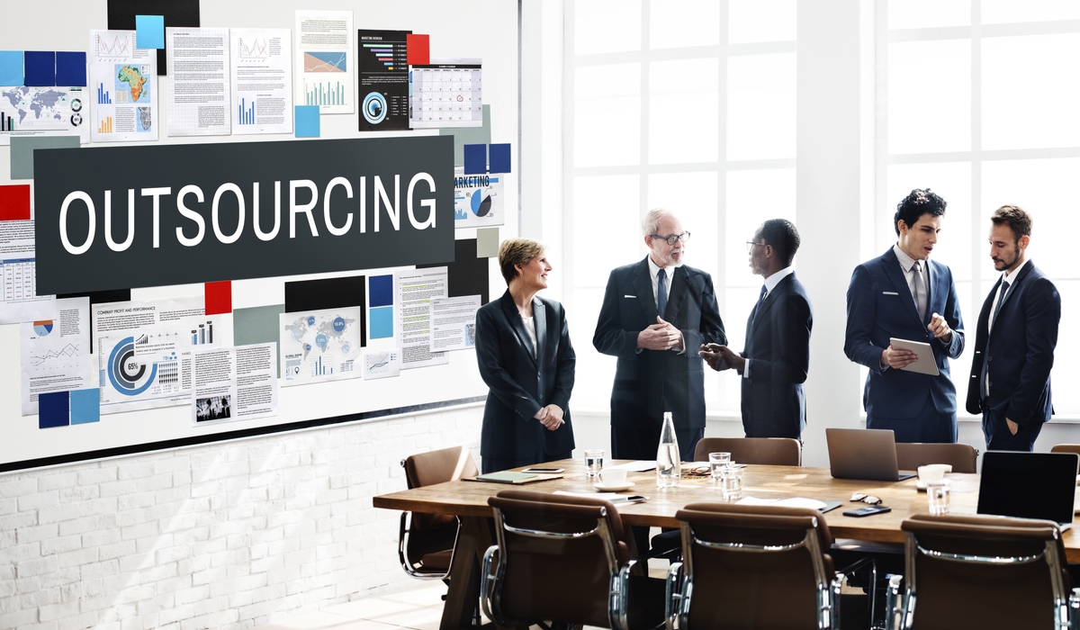 Cómo definir la estrategia de outsourcing de TI - Glajumedia